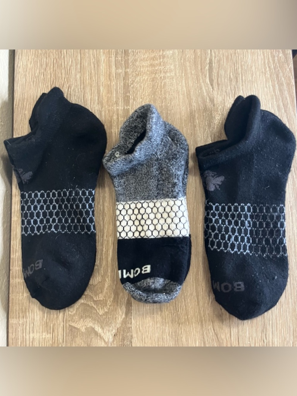 Bombas no shoe ankle socks women’s medium black white gray
